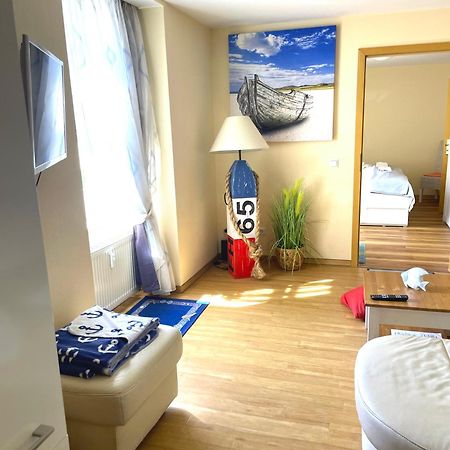 Ostseewind - In Der Strandstrasse-Fuehrt Zur Seebruecke Kuehlungsborn Exterior foto
