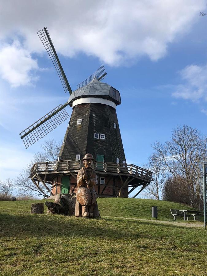 Ostseewind - In Der Strandstrasse-Fuehrt Zur Seebruecke Kuehlungsborn Exterior foto