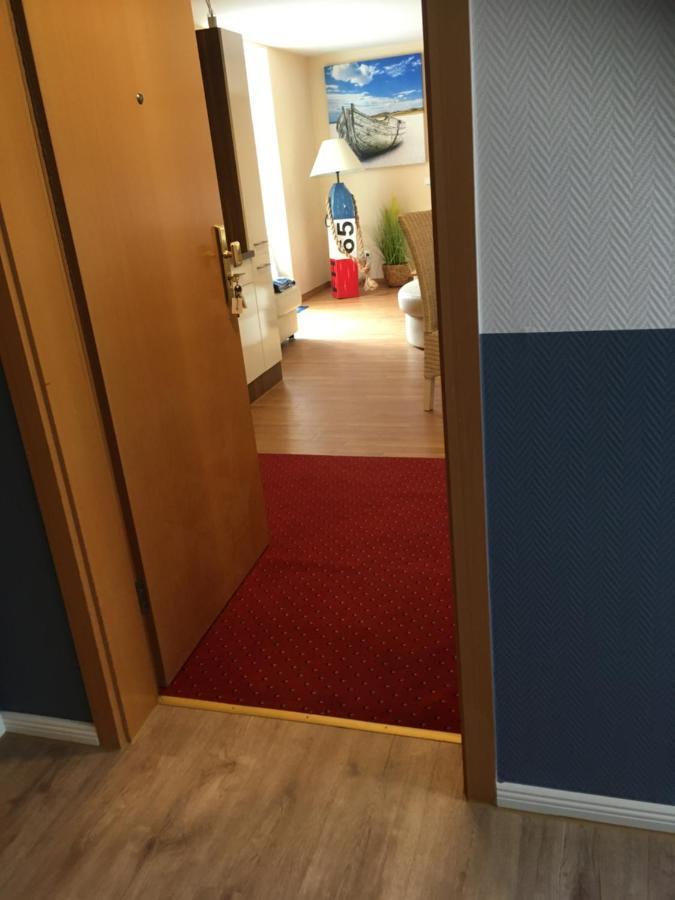 Ostseewind - In Der Strandstrasse-Fuehrt Zur Seebruecke Kuehlungsborn Exterior foto
