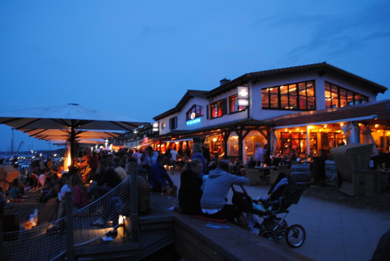 Ostseewind - In Der Strandstrasse-Fuehrt Zur Seebruecke Kuehlungsborn Exterior foto